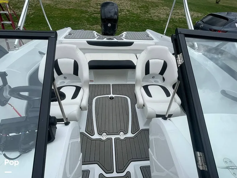 Slide: The Image of Tahoe 450 TF 2021 - 15294619