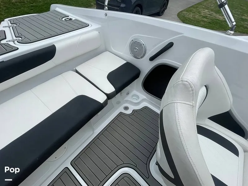 Slide: The Image of Tahoe 450 TF 2021 - 15294733