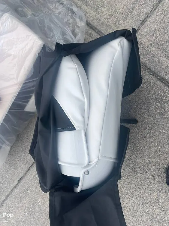 Slide: The Image of Tahoe 450 TF 2021 - 15294676