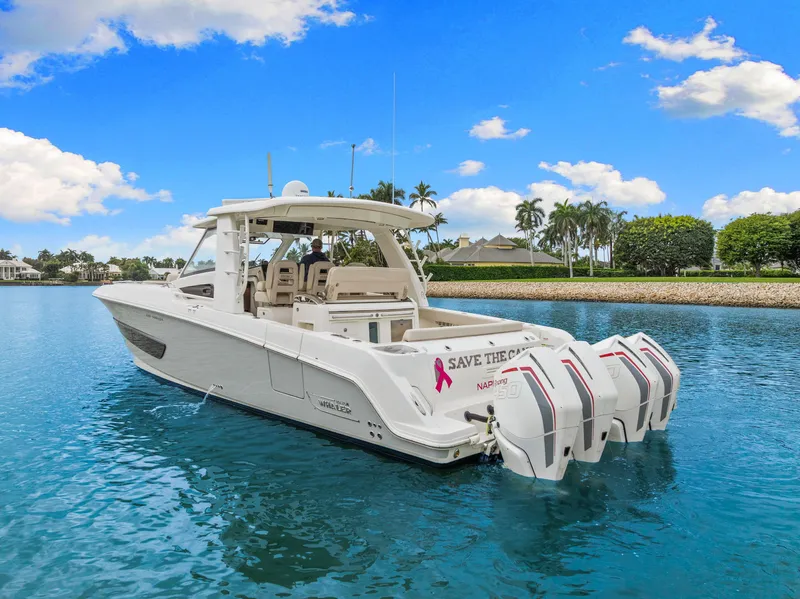Slide: The Image of Boston Whaler 420 OUTRAGE 2020 - 6