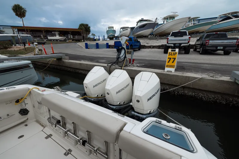 Slide: The Image of Boston Whaler 350 REALM 2023 - 26