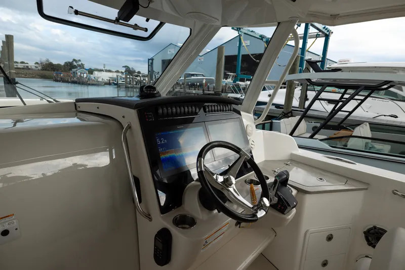 Slide: The Image of Boston Whaler 350 REALM 2023 - 41