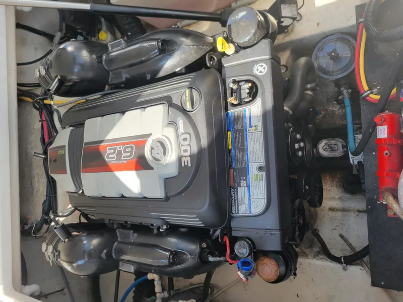 Slide: The Image of Monterey 275 SPORT YACHT 2018 - 15