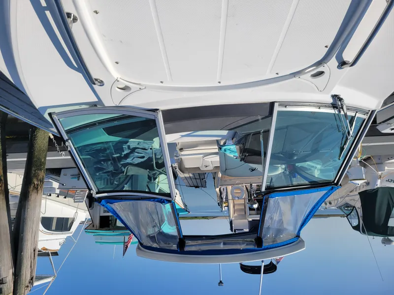 Slide: The Image of Monterey 275 SPORT YACHT 2018 - 6