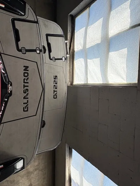 Slide: The Image of Glastron 225 GTS 2019 - 3