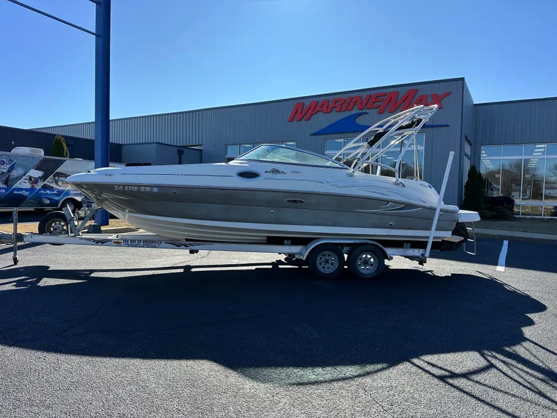 The Image of Sea Ray 240 Sundeck 2005 - 0