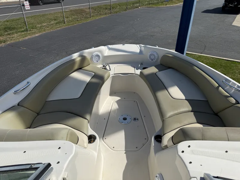 Slide: The Image of Sea Ray 240 Sundeck 2005 - 13