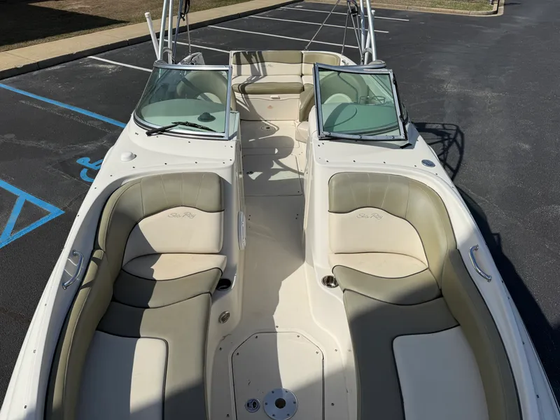 Slide: The Image of Sea Ray 240 Sundeck 2005 - 22
