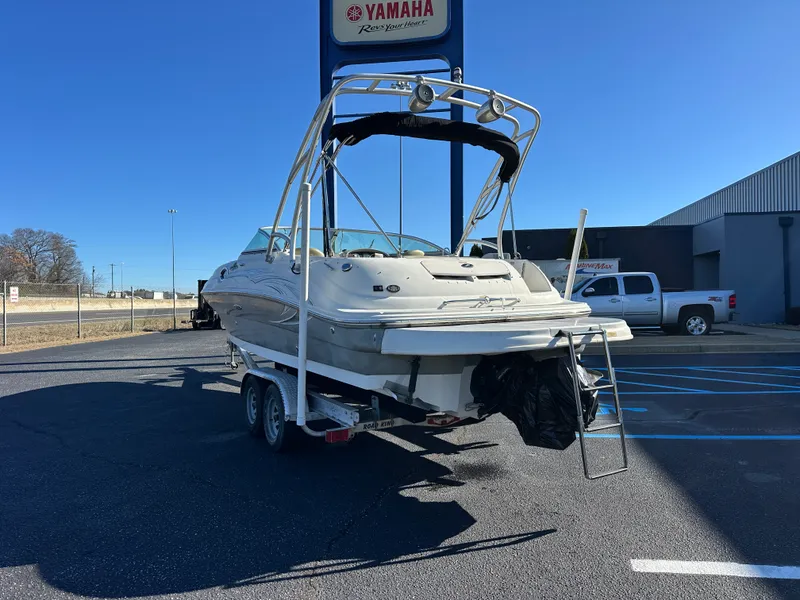 Slide: The Image of Sea Ray 240 Sundeck 2005 - 3