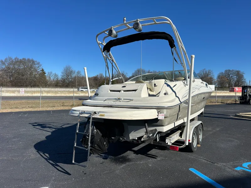 Slide: The Image of Sea Ray 240 Sundeck 2005 - 4