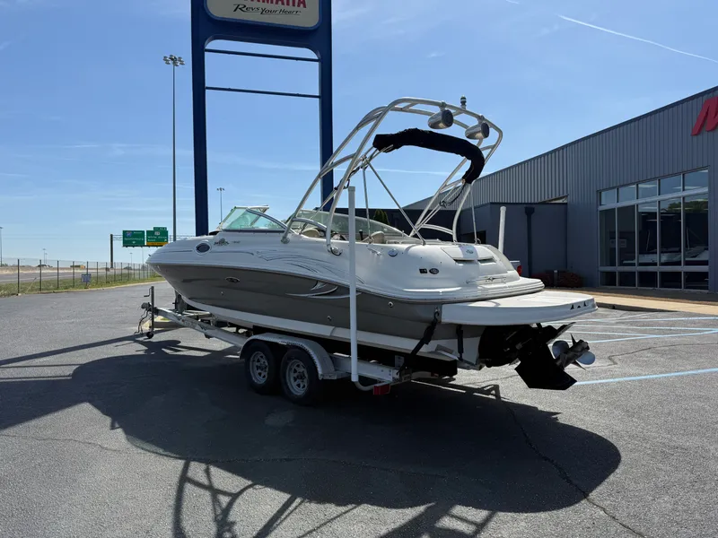 Slide: The Image of Sea Ray 240 Sundeck 2005 - 6