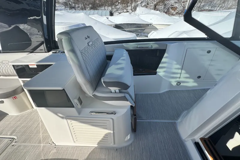 Slide: The Image of Sea Ray Sundancer 370 Outboard 2026 - 18