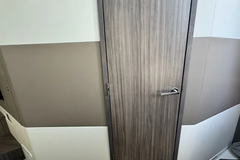 Slide: The Image of Sea Ray Sundancer 370 Outboard 2026 - 25