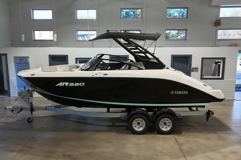 The Image of Yamaha AR220 2026 - 0