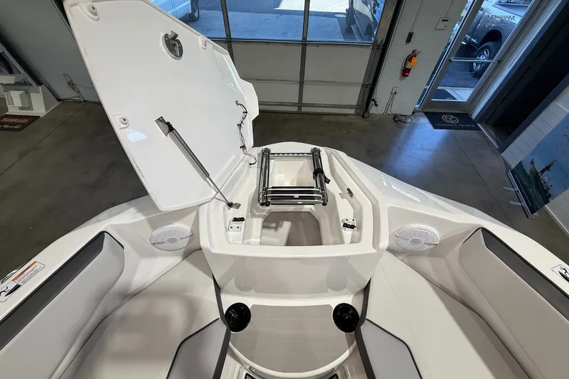 Slide: The Image of Yamaha AR220 2026 - 31