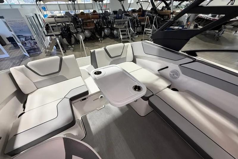 Slide: The Image of Yamaha AR220 2026 - 10