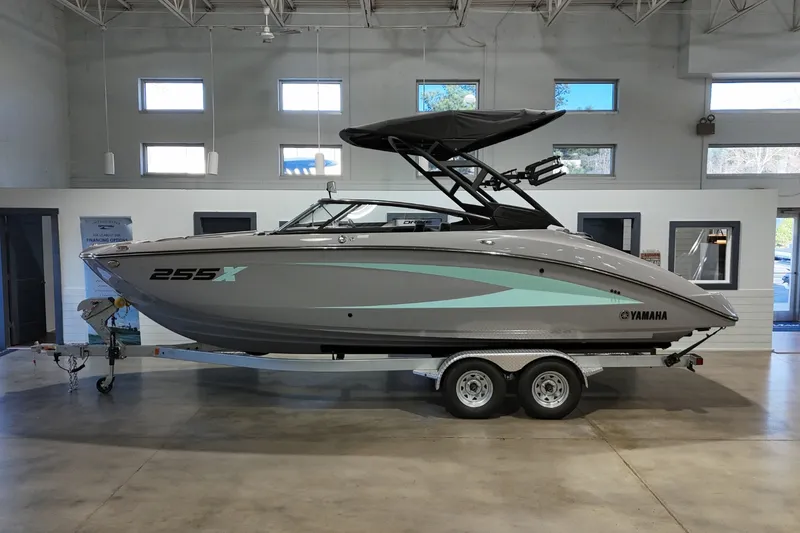 The Image of Yamaha 255XD 2026 - 0