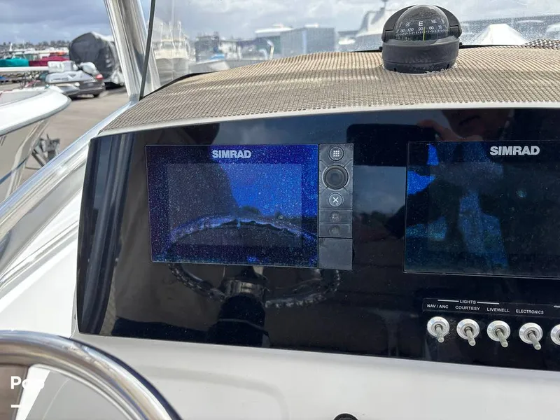 Slide: The Image of Dual Simrad Touch Screen - 15311238