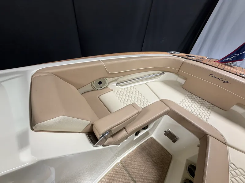 Slide: The Image of Chris-Craft 25GT 2021 - 11