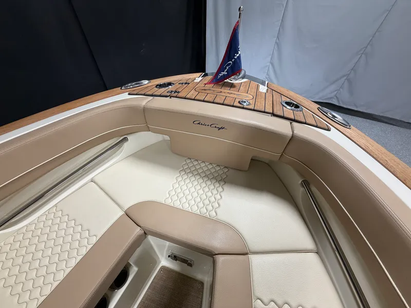 Slide: The Image of Chris-Craft 25GT 2021 - 15