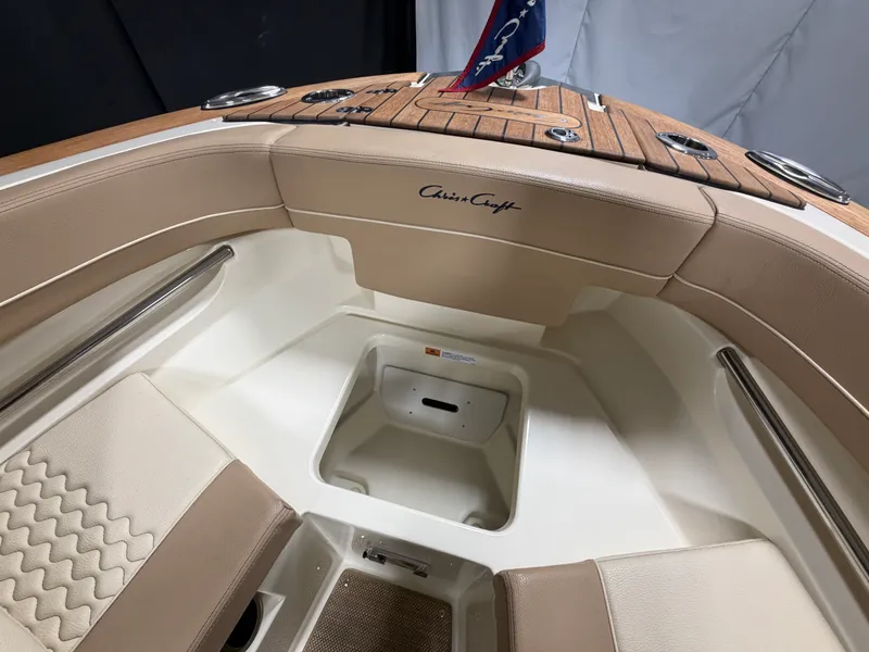 Slide: The Image of Chris-Craft 25GT 2021 - 16