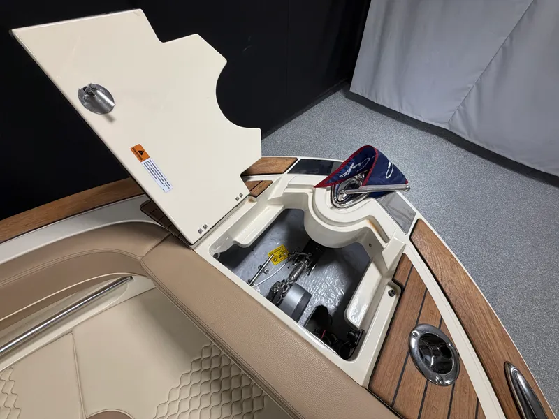 Slide: The Image of Chris-Craft 25GT 2021 - 18