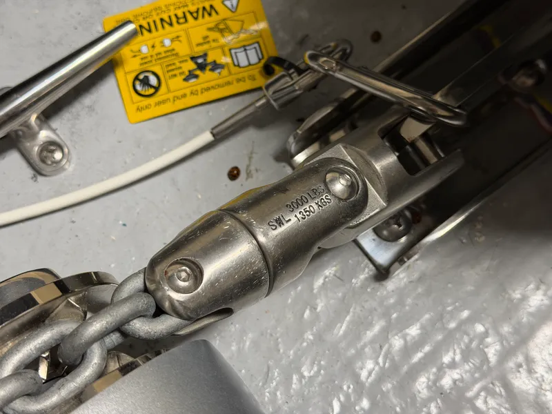 Slide: The Image of Chris-Craft 25GT 2021 - 20