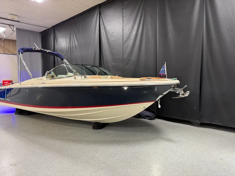 Slide: The Image of Chris-Craft 25GT 2021 - 4