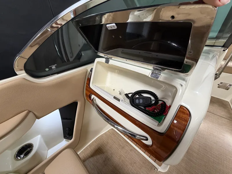 Slide: The Image of Chris-Craft 25GT 2021 - 43