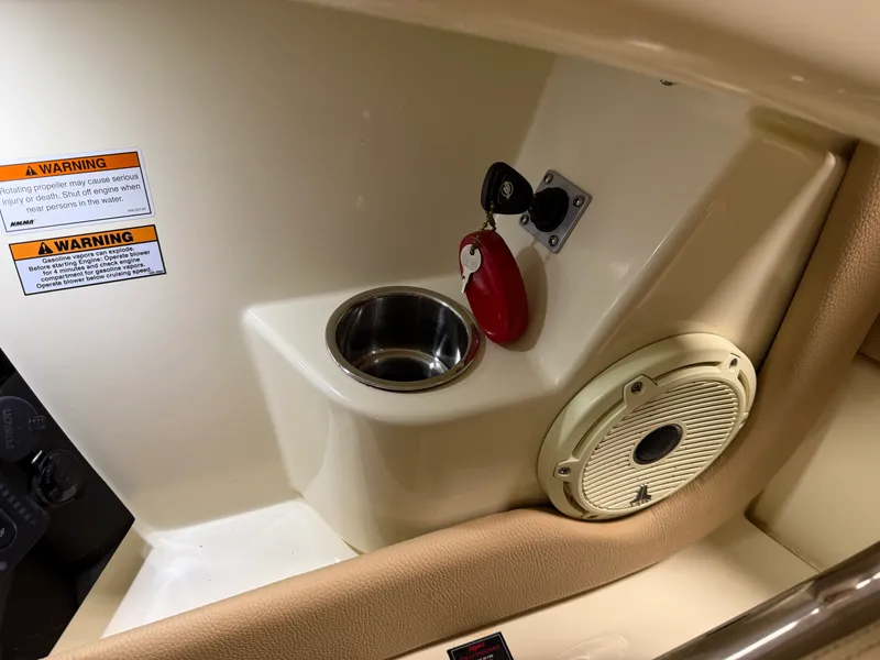 Slide: The Image of Chris-Craft 25GT 2021 - 48