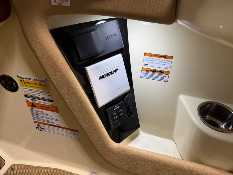 Slide: The Image of Chris-Craft 25GT 2021 - 49