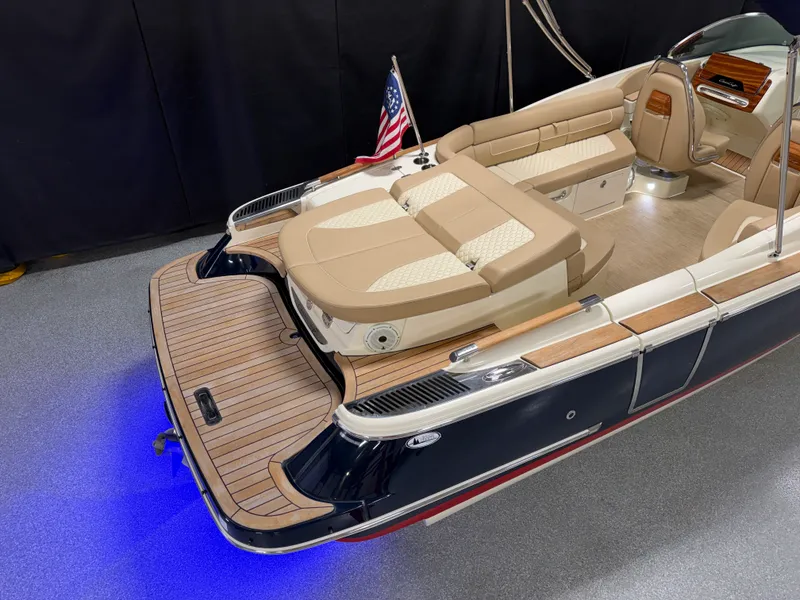 Slide: The Image of Chris-Craft 25GT 2021 - 5