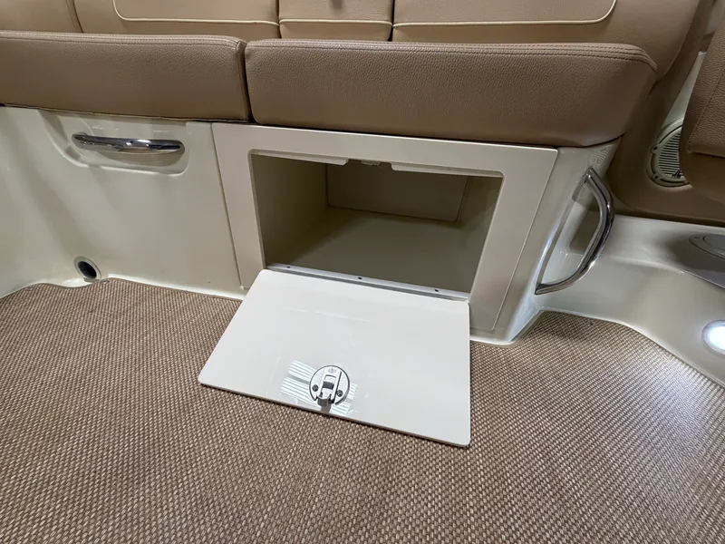 Slide: The Image of Chris-Craft 25GT 2021 - 68