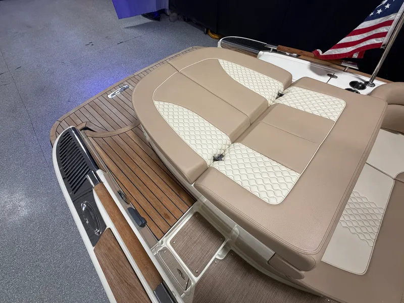 Slide: The Image of Chris-Craft 25GT 2021 - 71