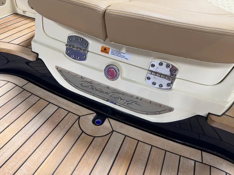 Slide: The Image of Chris-Craft 25GT 2021 - 80