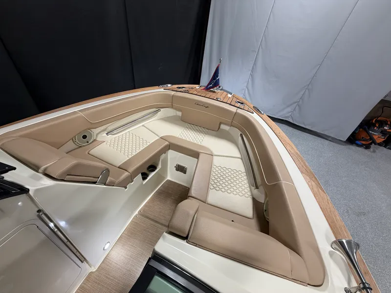 Slide: The Image of Chris-Craft 25GT 2021 - 9