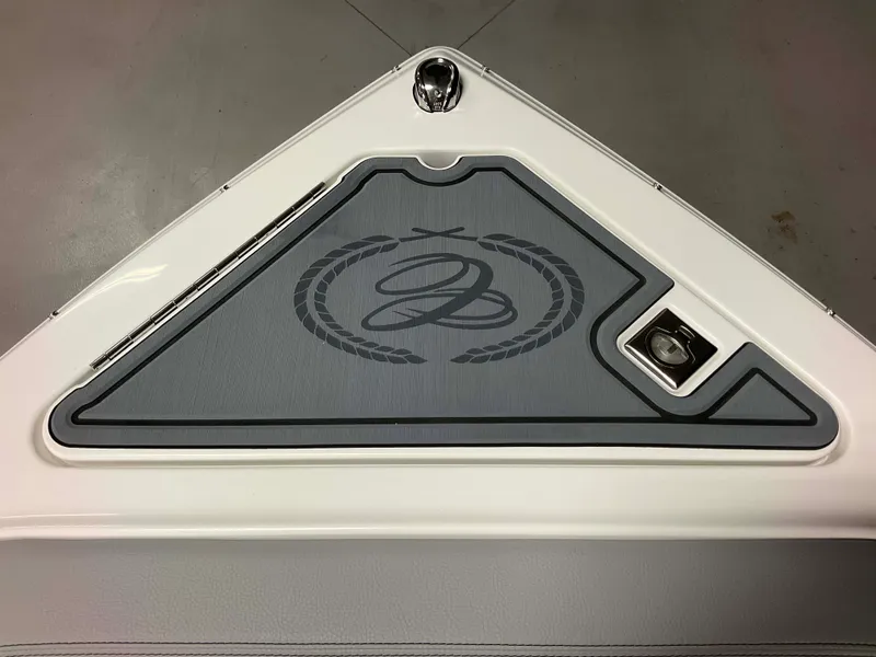 Slide: The Image of Cobalt R4 Outboard 2026 - 10