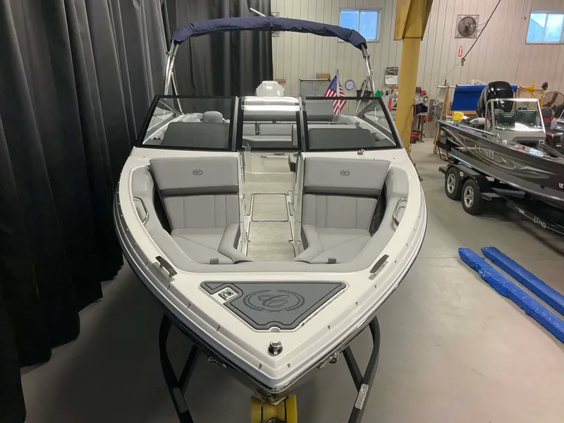 Slide: The Image of Cobalt R4 Outboard 2026 - 2