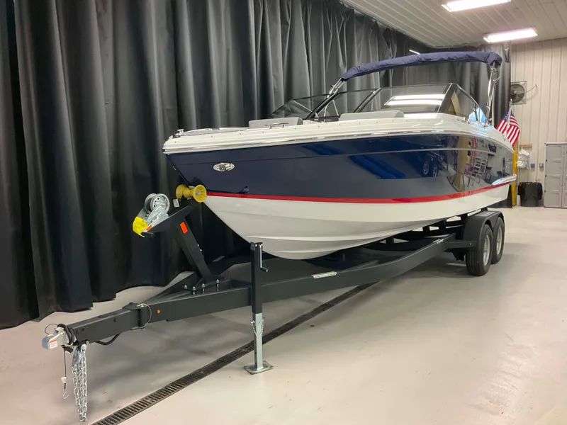 Slide: The Image of Cobalt R4 Outboard 2026 - 3