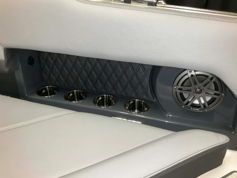 Slide: The Image of Cobalt R4 Outboard 2026 - 47