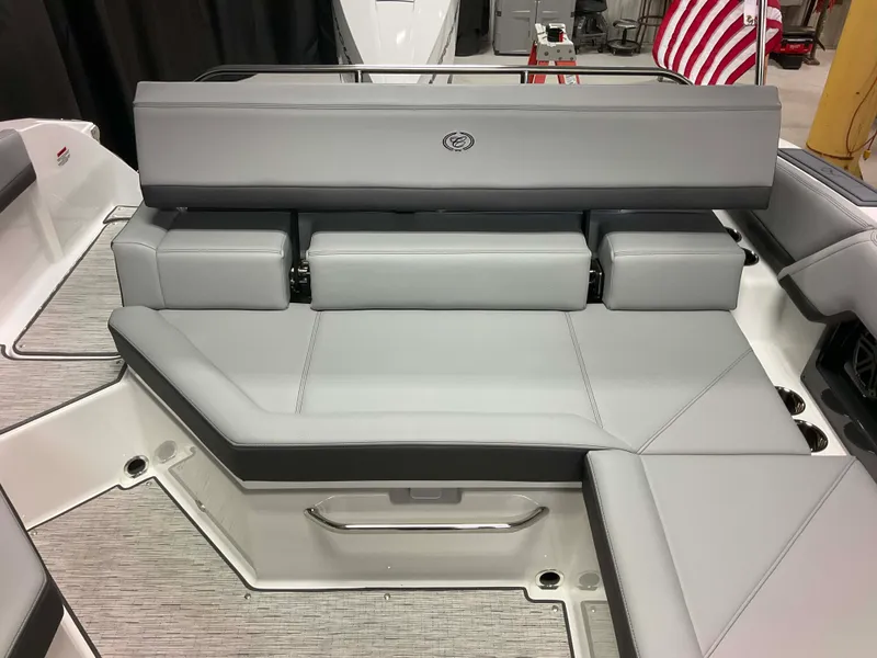 Slide: The Image of Cobalt R4 Outboard 2026 - 49