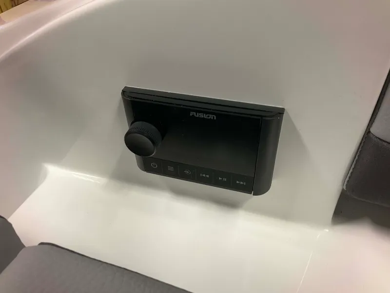 Slide: The Image of Cobalt R4 Outboard 2026 - 56