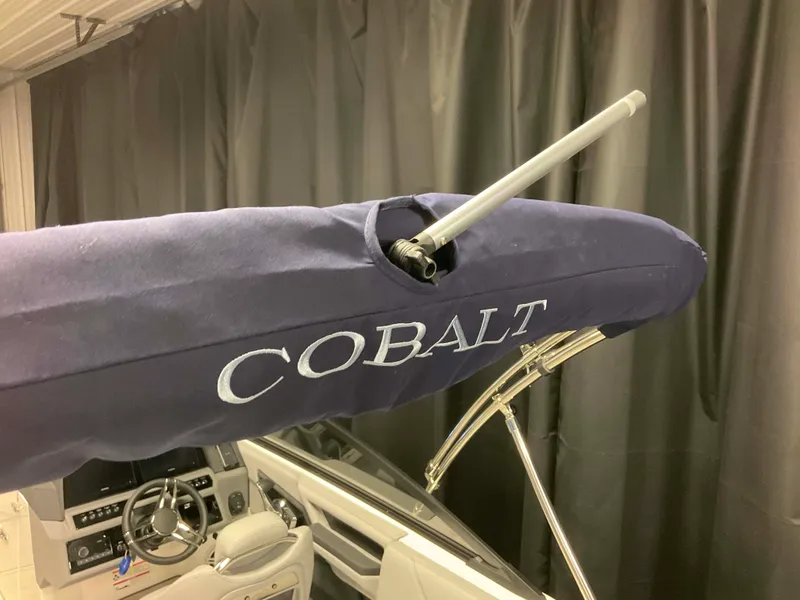 Slide: The Image of Cobalt R4 Outboard 2026 - 60
