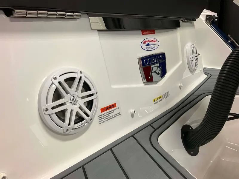 Slide: The Image of Cobalt R4 Outboard 2026 - 65