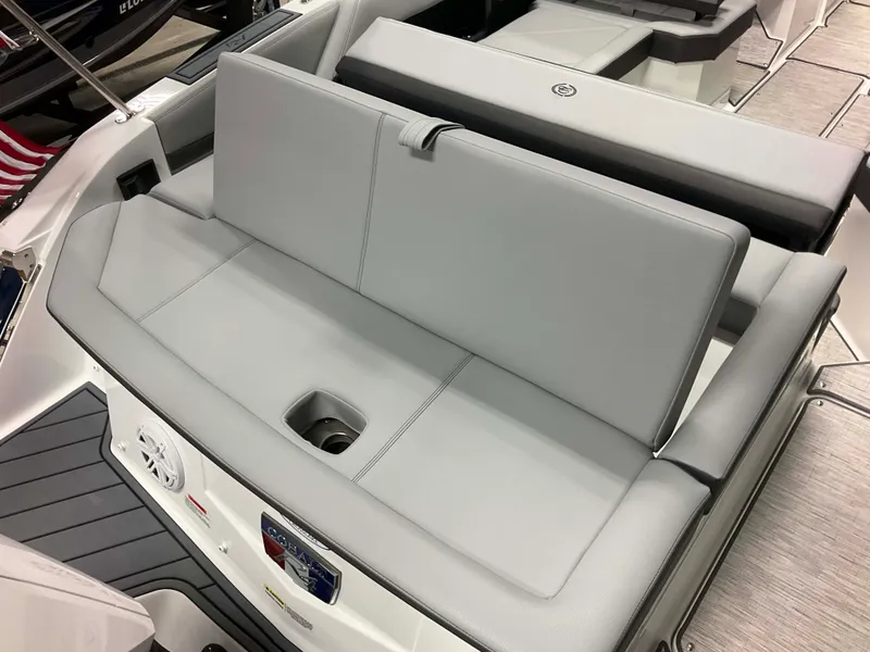 Slide: The Image of Cobalt R4 Outboard 2026 - 54