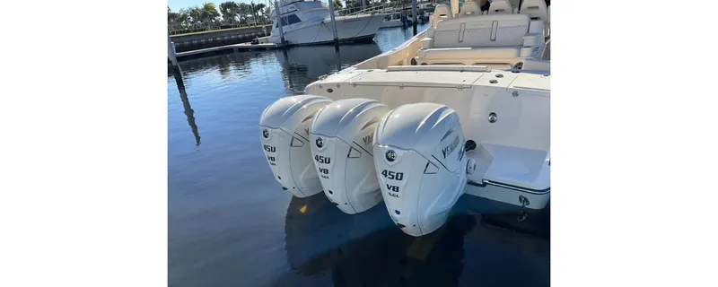 Slide: The Image of Grady-White Canyon 386 2026 - 1