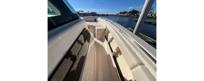 Slide: The Image of Grady-White Canyon 386 2026 - 6