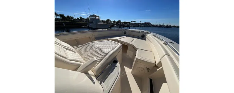 Slide: The Image of Grady-White Canyon 386 2026 - 7