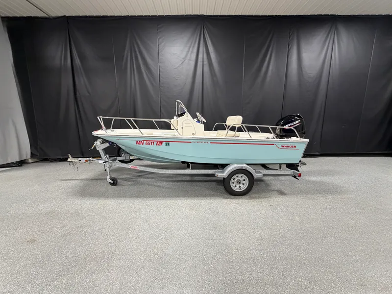 The Image of Boston Whaler 150 Montauk 2022 - 0