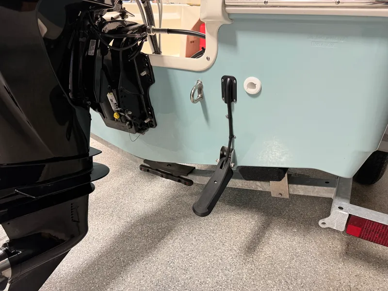 Slide: The Image of Boston Whaler 150 Montauk 2022 - 14